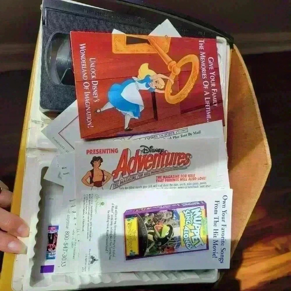 WINNIE THE POOH - THE MANY ADVENTURES OF VHS DISNEY - Picture 6 of 8